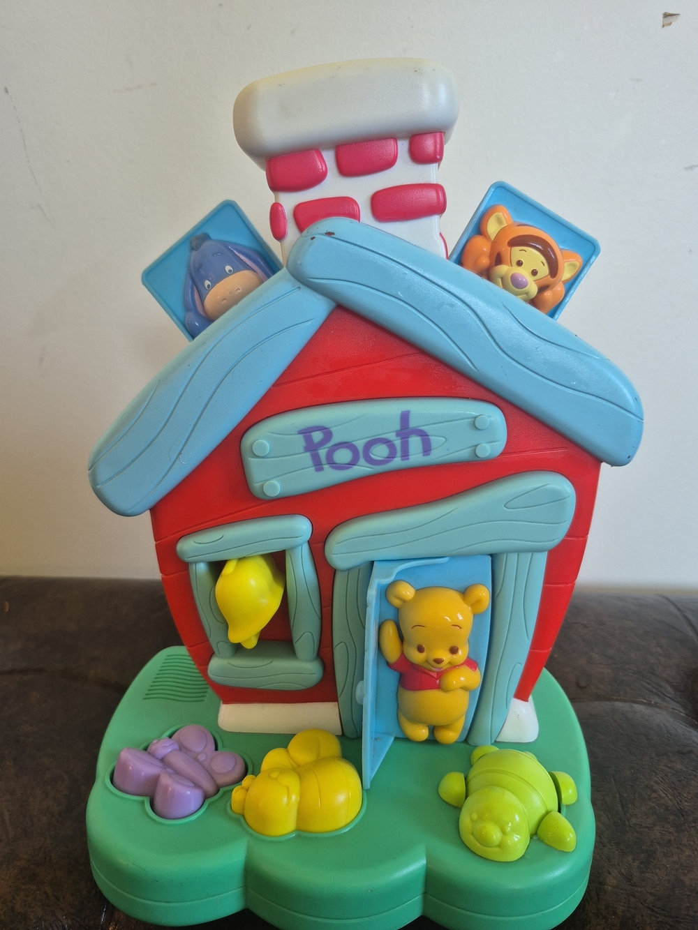 2005 Pooh and Friends Peek-a-boo pop up house.